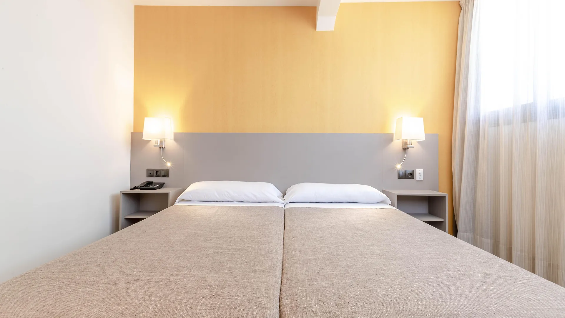 Hotel Zeus Málaga 2*,  Spanien